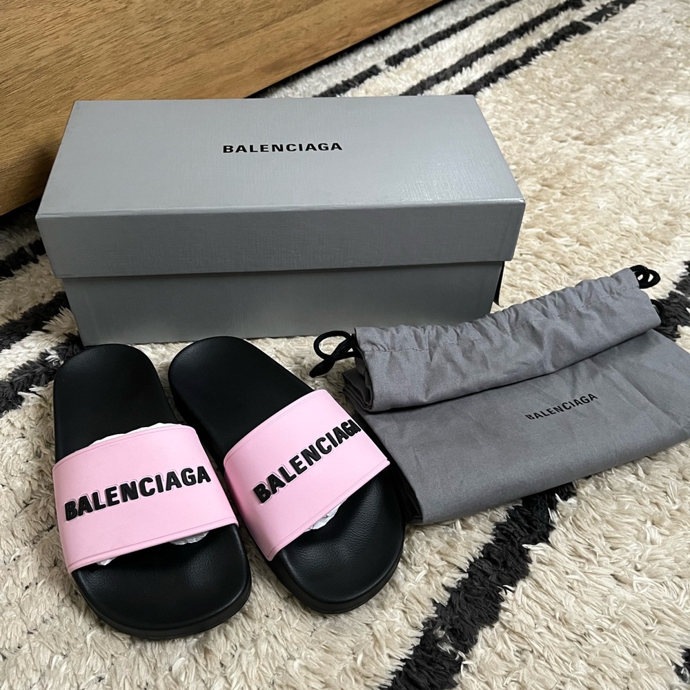 BALENCIAGA WOMEN'S POOL SLIDE SANDAL